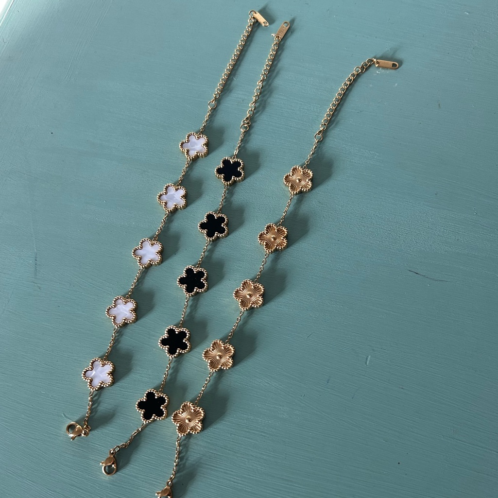 Gold Clover Leaf Bracelet Set - Nwt